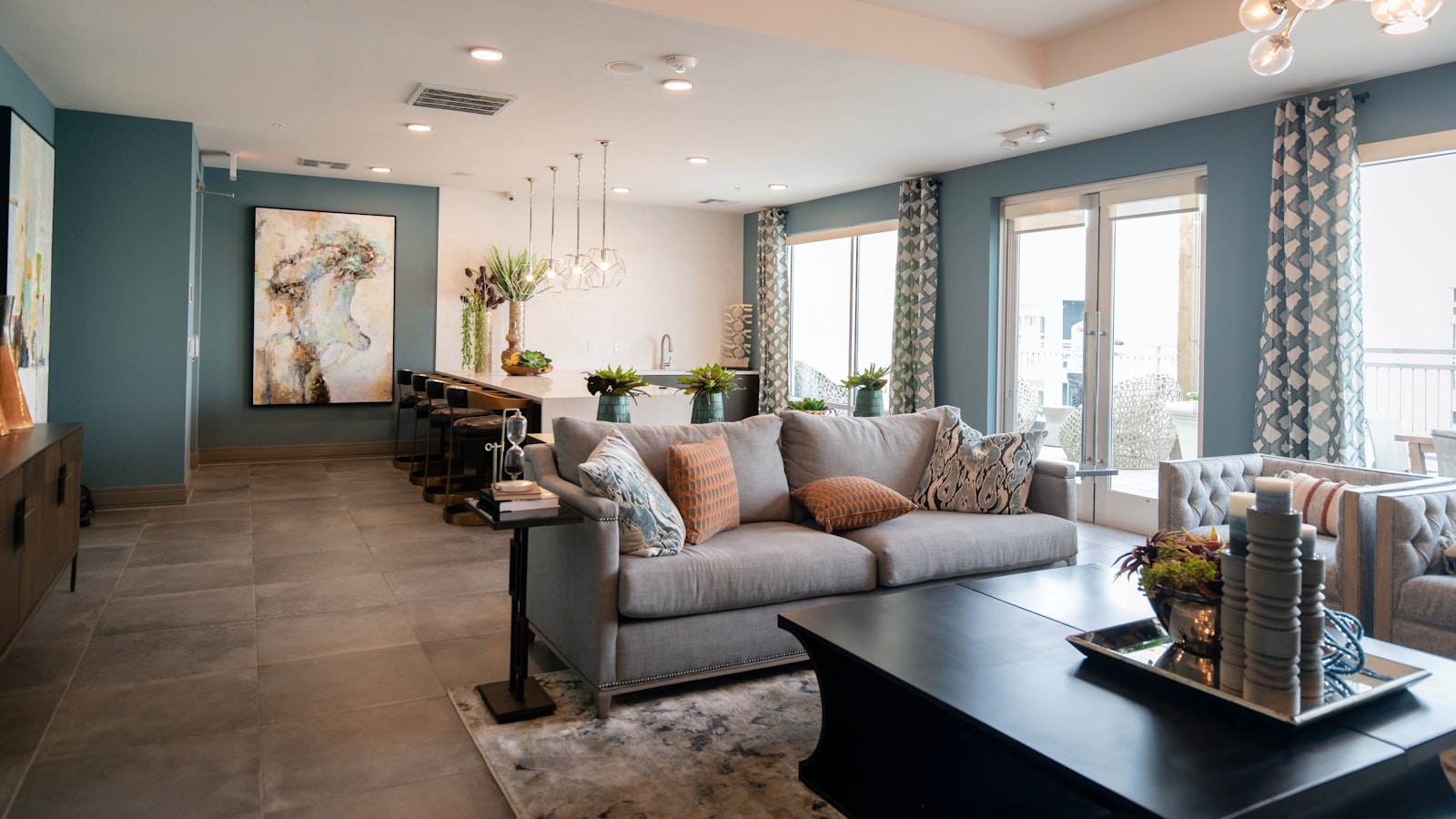 Lựa chọn màu rèm phù hợp với nội thất phòng ngủ – Gợi ý giúp không gian thêm ấm cúng và thư giãn