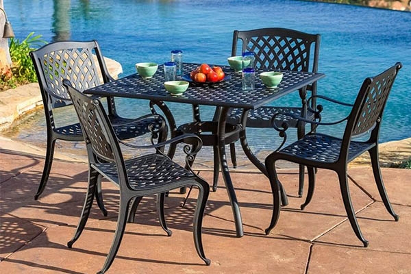 Lưu ý cần biết khi lựa chọn ghế sân vườn bền đẹp