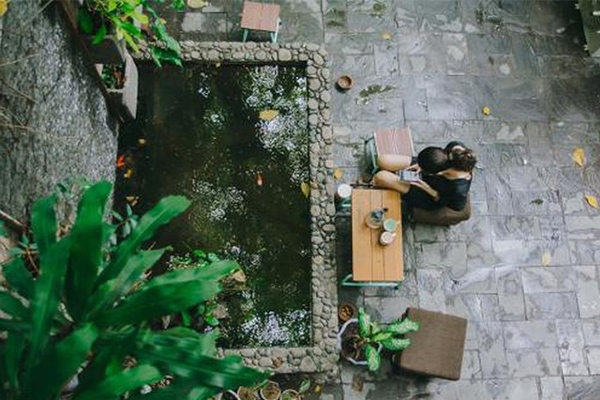 Thiết kế sân vườn nhỏ trước nhà đơn giản mà đẹp