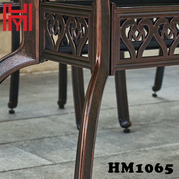 BÀN NƯỚNG ĐIỆN SÂN VƯỜN HM1065