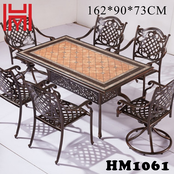 BÀN SÂN VƯỜN MÀU GẠCH NGÓI HM1061